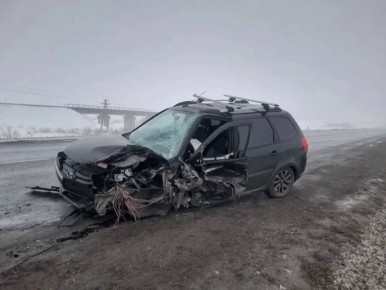 Под Октябрьским столкнулись две «Лады», двое в больнице