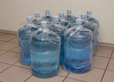 Как быстро очистить 20-литровую бутыль для дачи: простые способы