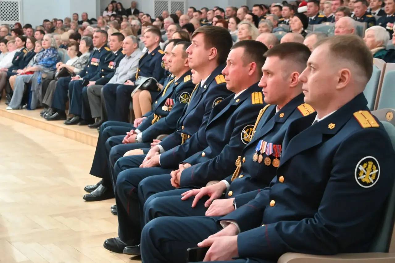 В Оренбургской филармонии прошло торжественное собрание в честь Дня работника УИС В Оренбургской филармонии прошло торжественное собрание в честь Дня работника УИС