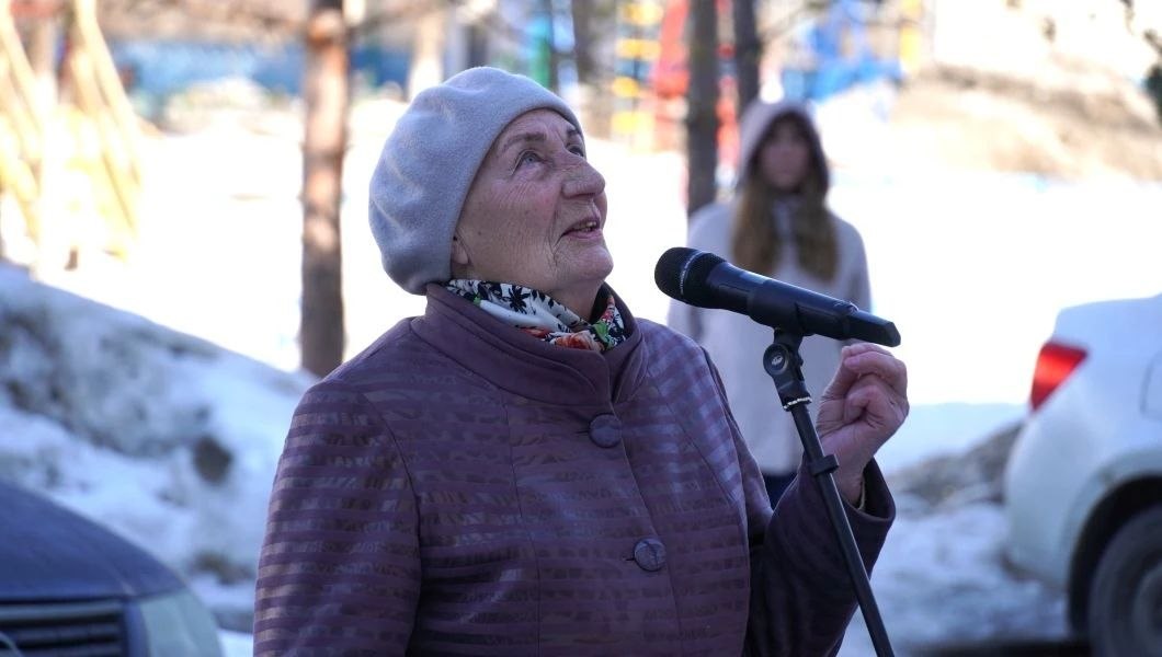 В Оренбурге открыли памятный знак Почетному гражданину города Людмиле Малиной В Оренбурге открыли памятный знак Почетному гражданину города Людмиле Малиной