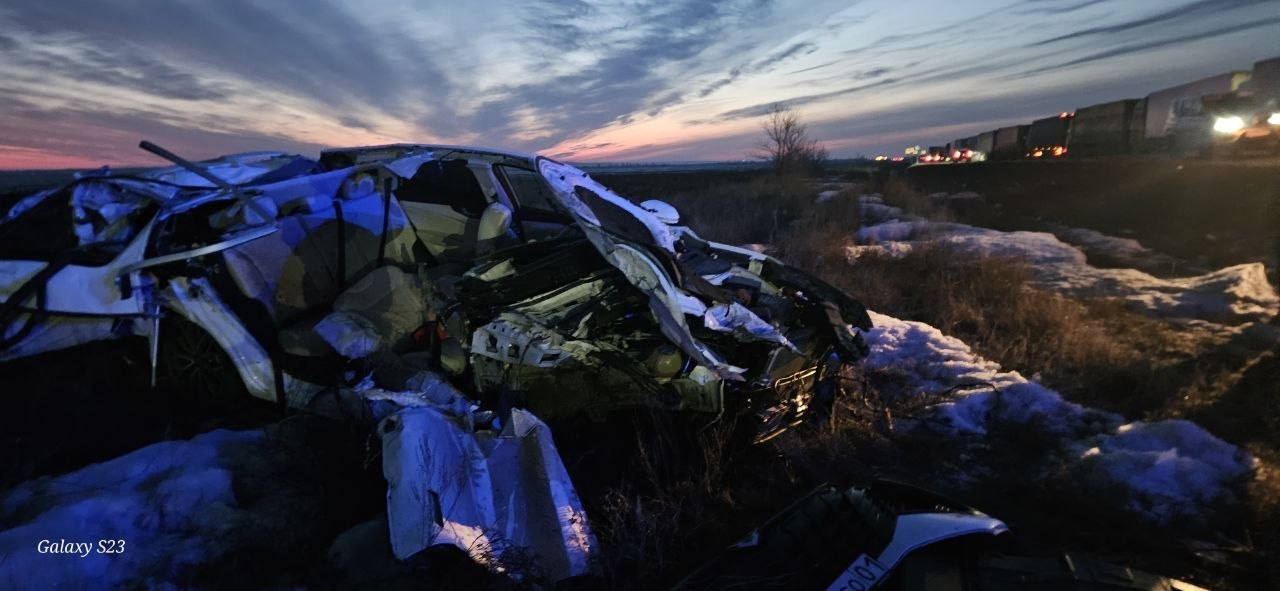 Два человека погибли в ДТП в Оренбургской области, когда ехали в сторону границы с Казахстаном