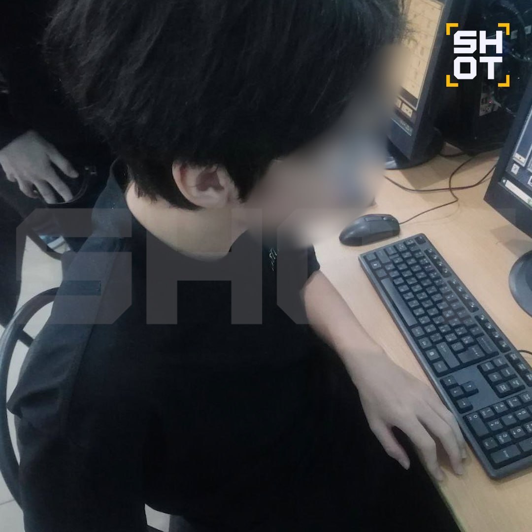 Тихий парень, увлекался шахматами: Что говорят о мальчике из Челябинска, который напал на школу с арбалетом, пистолетом и перцовым баллончиком? Тихий парень, увлекался шахматами: Что говорят о мальчике из Челябинска, который напал на школу с арбалетом, пистолетом и перцовым баллончиком?