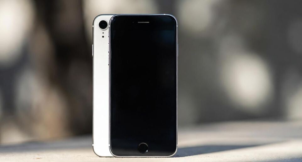 Apple заблокировала аккаунты депутатов Госдумы, указав на санкционный список