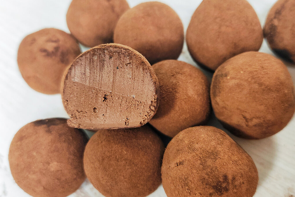 Восхитительные шоколадные конфеты без сахара и лактозы: простой рецепт