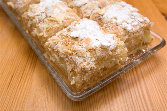 Нежный торт «Наполеон» с шедевром из какао