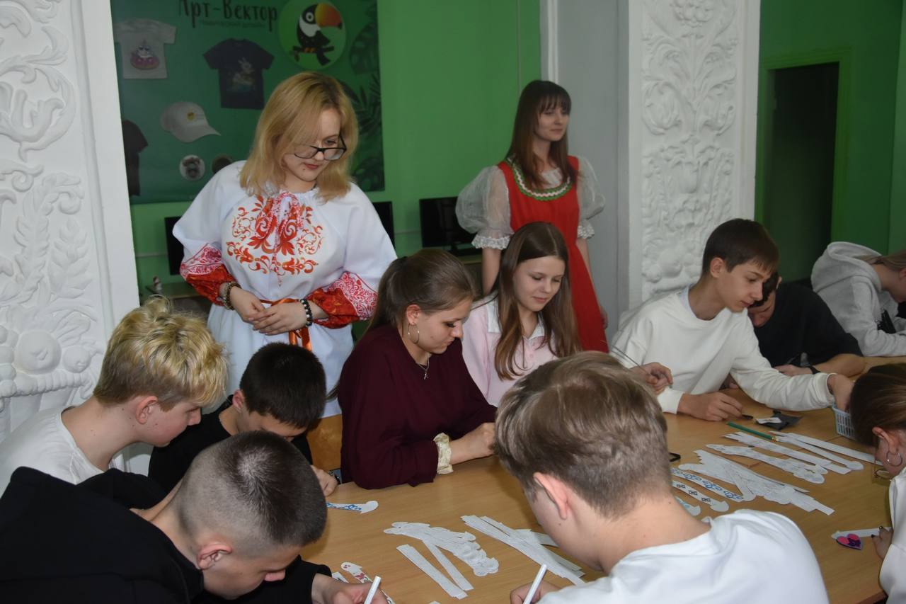 Старшеклассники взломали «Код Единства» Старшеклассники взломали «Код Единства»