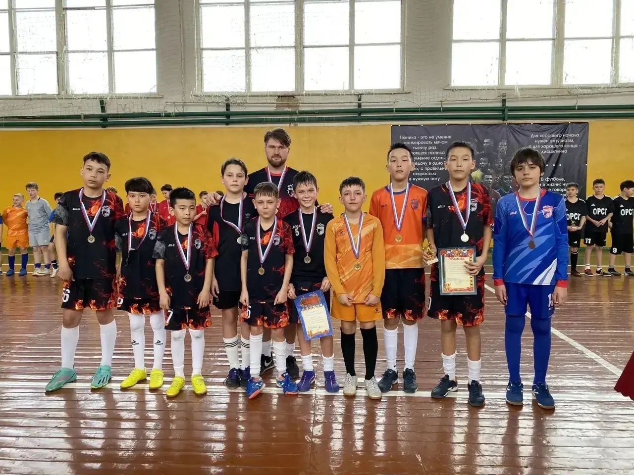 Юбилейный турнир по мини-футболу Юбилейный турнир по мини-футболу
