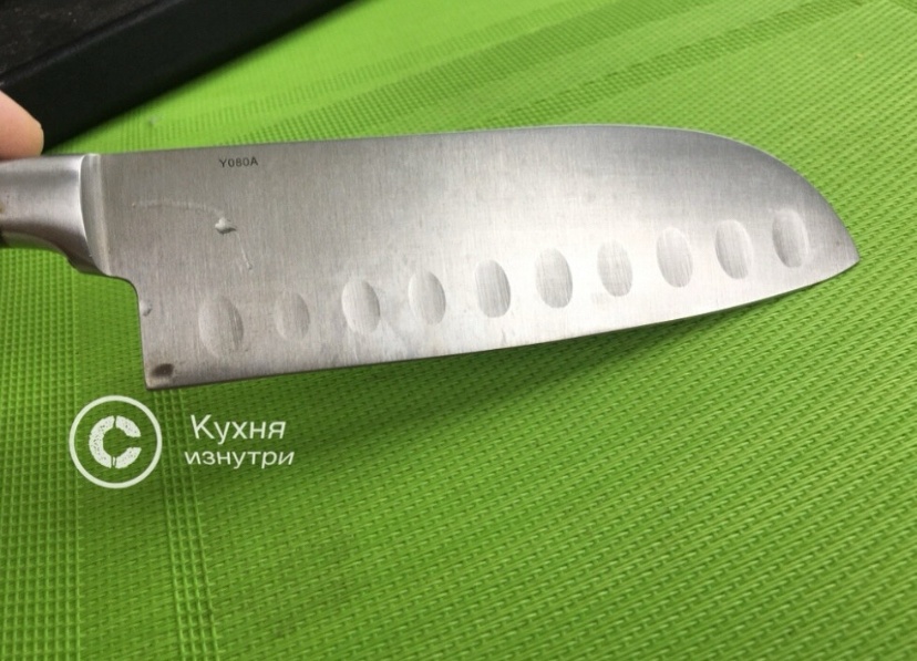 Необычный подход к уходу за кухонным ножом: как отказаться от вытирания и выиграть