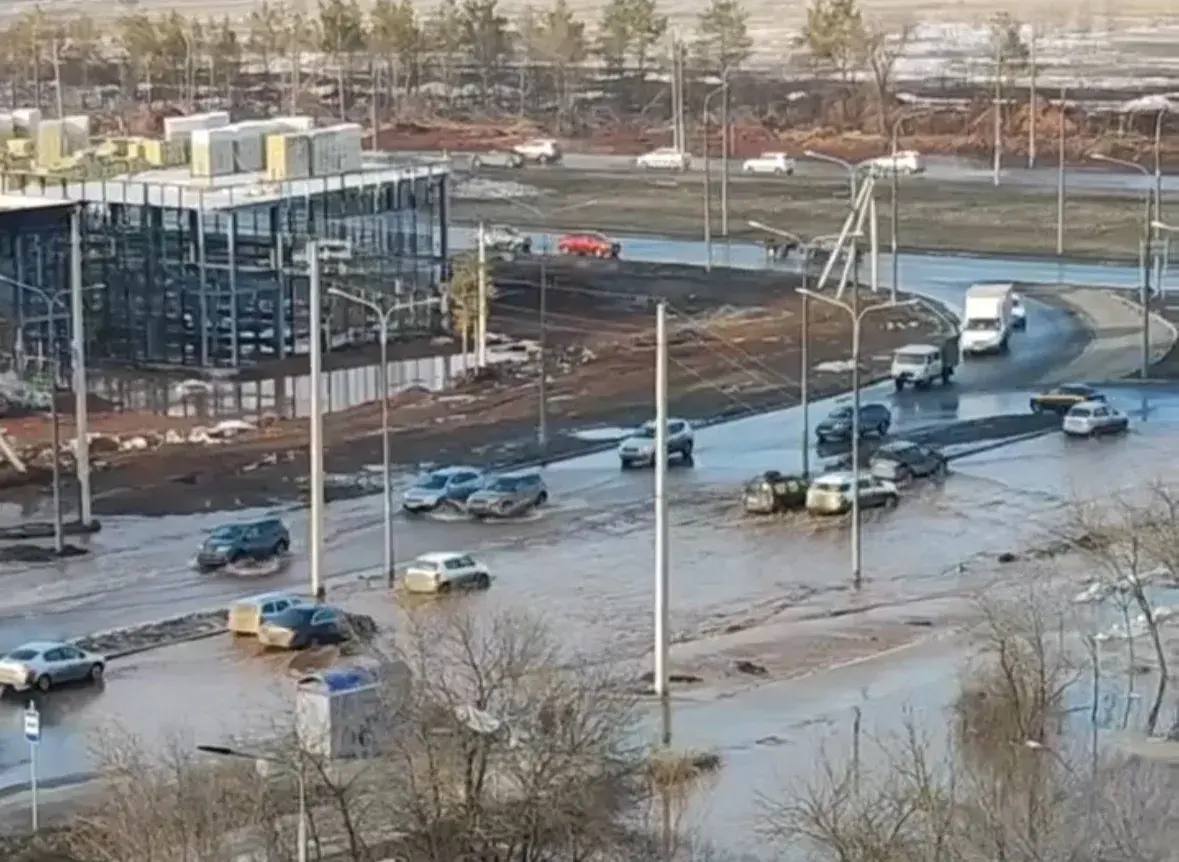 «Не благоустройство, а растрата»: Жители Оренбурга пожаловались на затопление в парке 16го микрорайона