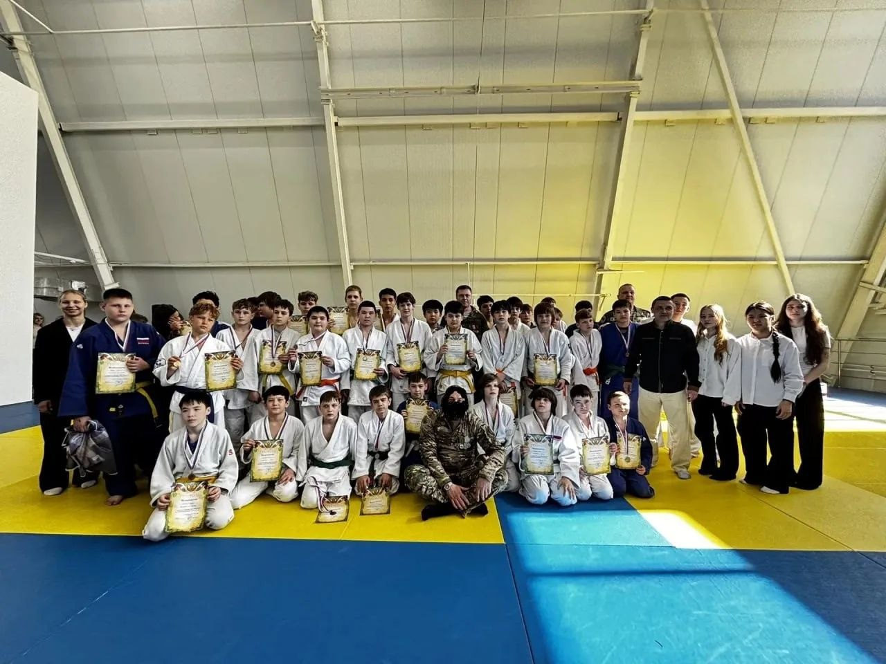 Кимоно и перчатки: Орск провел спортивные выходные Кимоно и перчатки: Орск провел спортивные выходные