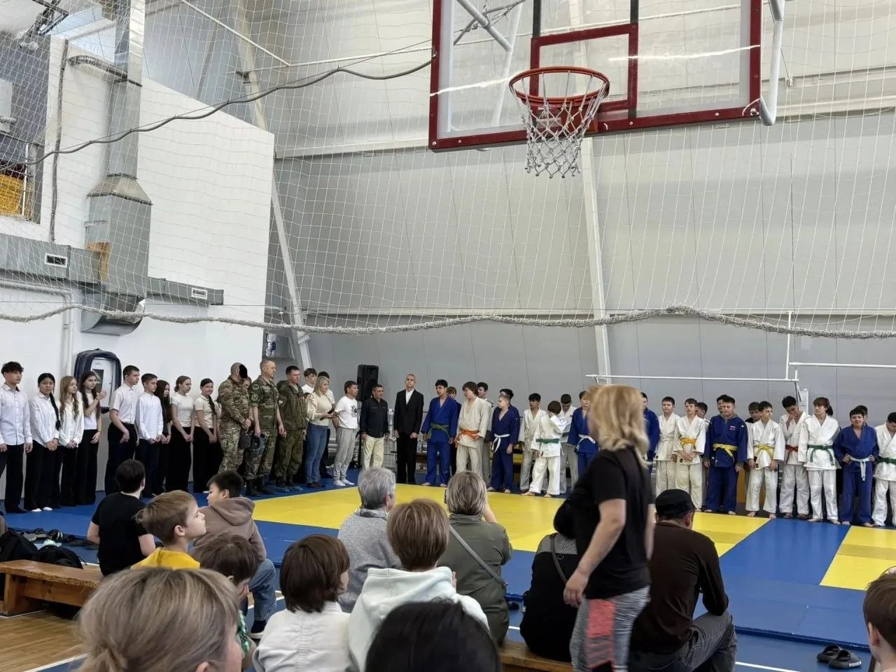 Кимоно и перчатки: Орск провел спортивные выходные Кимоно и перчатки: Орск провел спортивные выходные