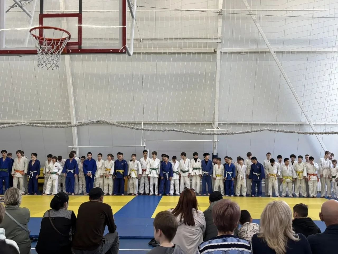 Кимоно и перчатки: Орск провел спортивные выходные Кимоно и перчатки: Орск провел спортивные выходные