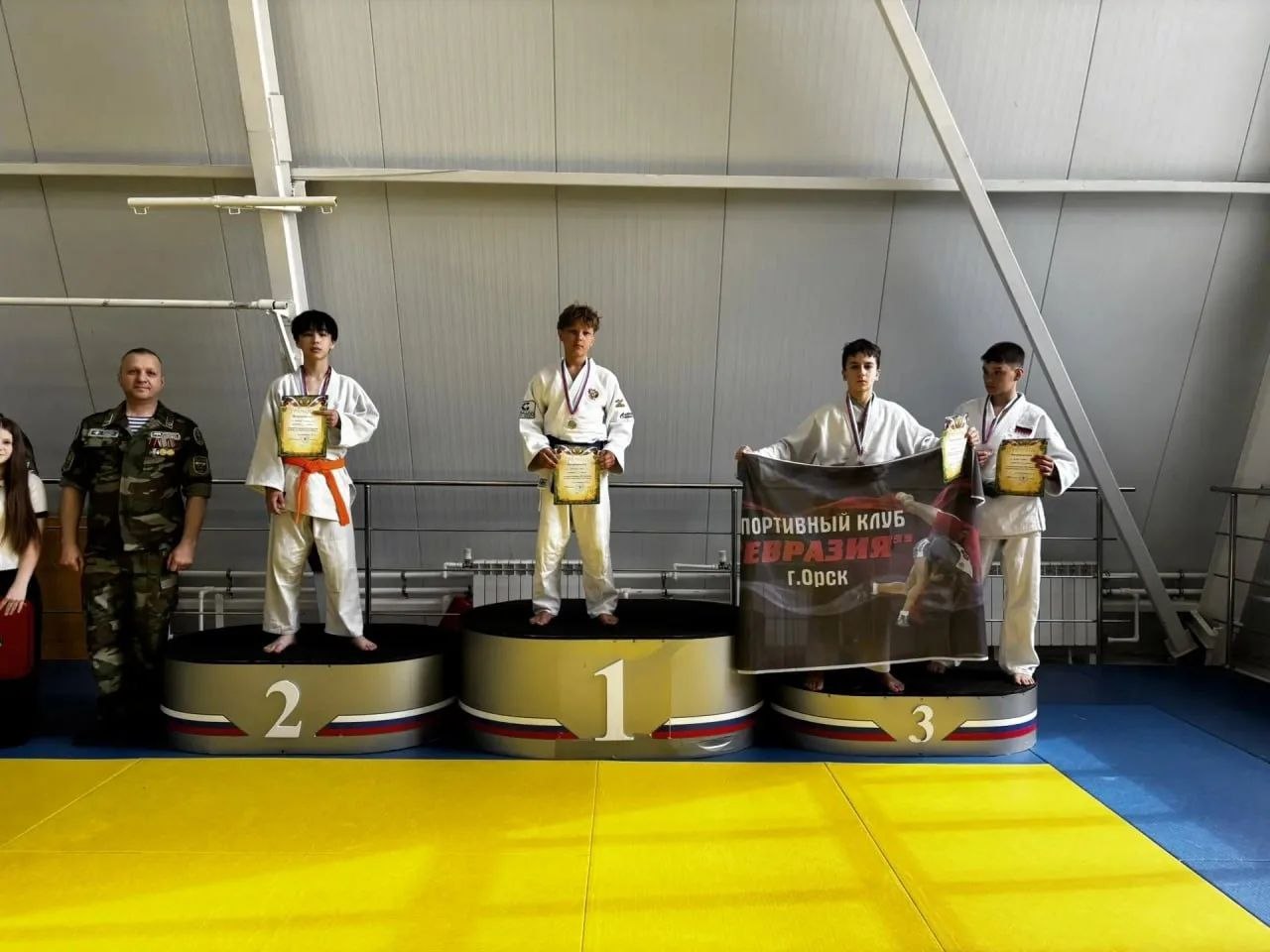 Кимоно и перчатки: Орск провел спортивные выходные Кимоно и перчатки: Орск провел спортивные выходные