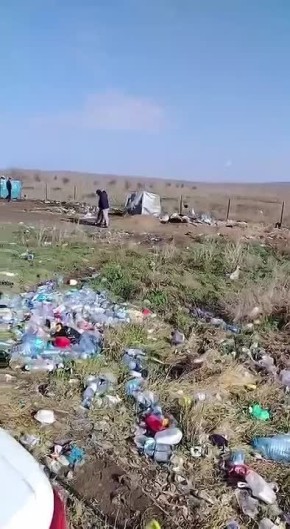 Иностранцы стоят по несколько дней в пробке перед пунктом въезда в Россию «Сагарчин»