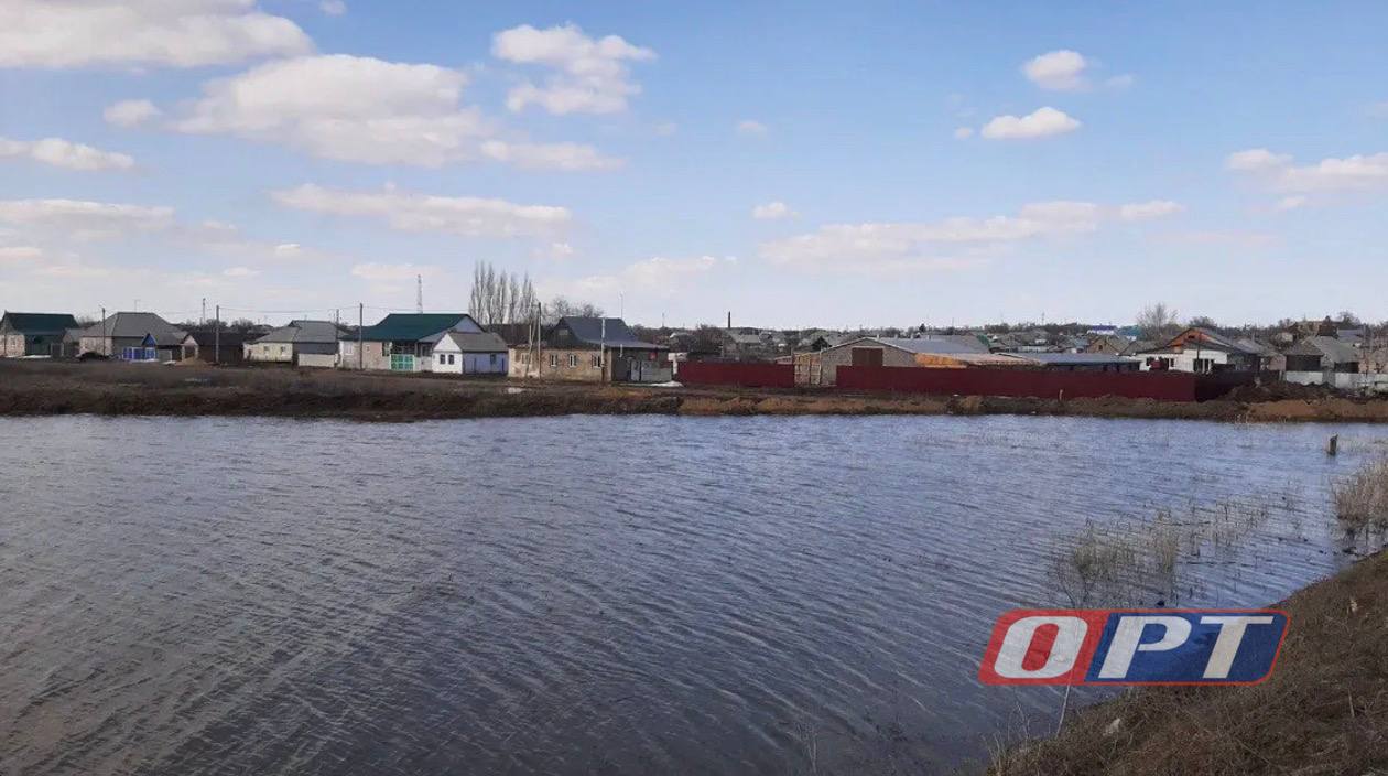 В Соль-Илецком округе открыли понтонный мост через Илек после паводка