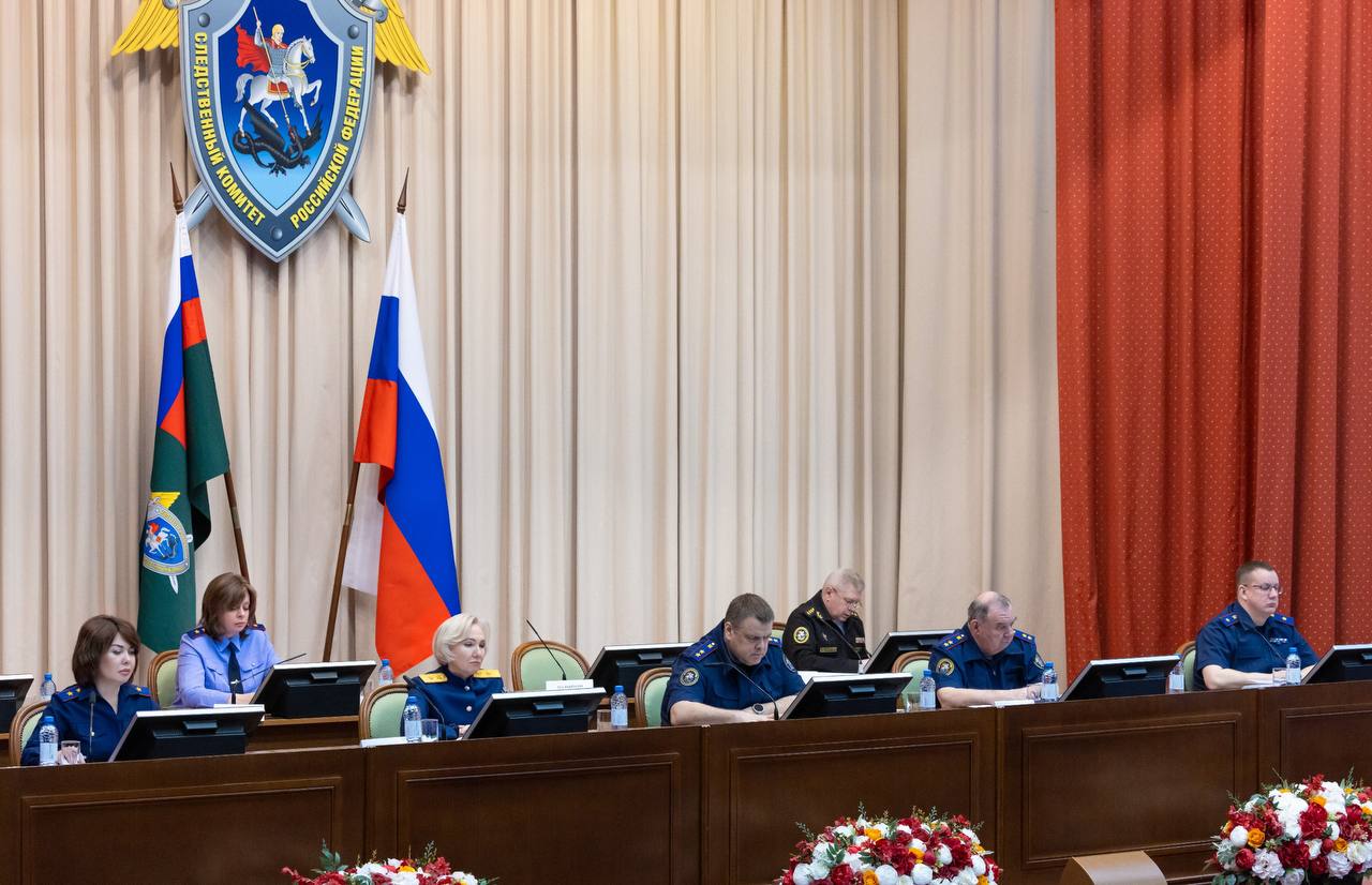 Председатель СК России провел личный прием заявителей из Оренбургской области по вопросу нарушения их жилищных прав Председатель СК России провел личный прием заявителей из Оренбургской области по вопросу нарушения их жилищных прав