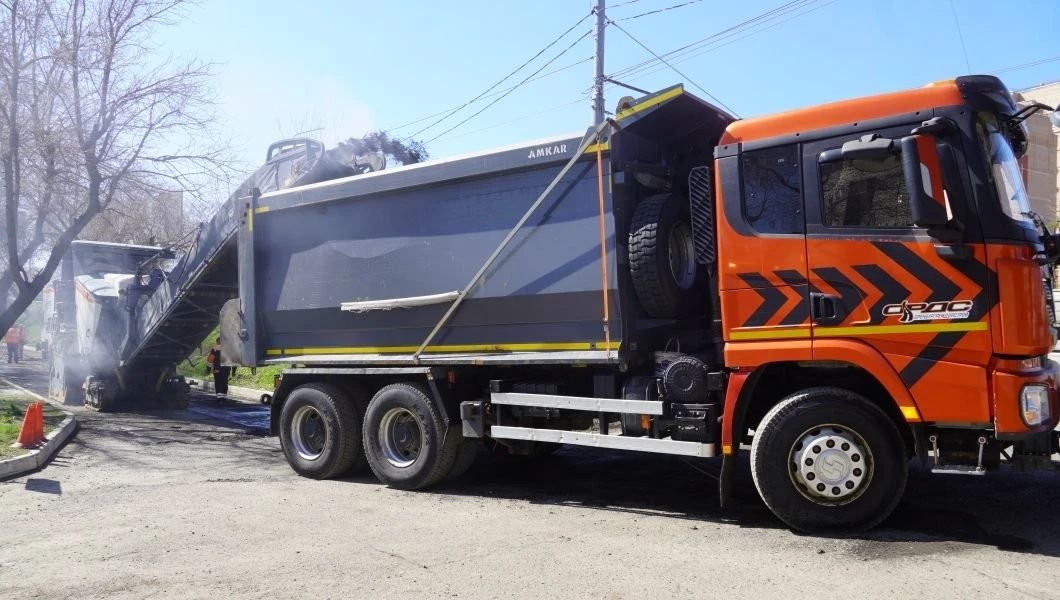 В Оренбурге продолжается ремонт дорог