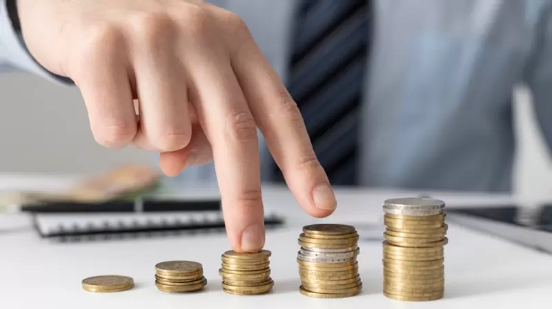 Сотрудники НПФ и банков преодолели отметку в 500 тысяч рублей