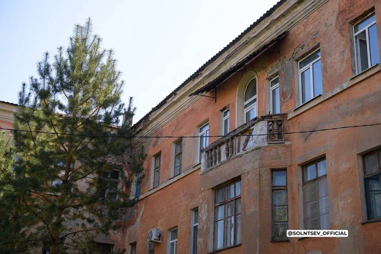 Больницу Медногорска отремонтируют впервые за 70 лет Больницу Медногорска отремонтируют впервые за 70 лет