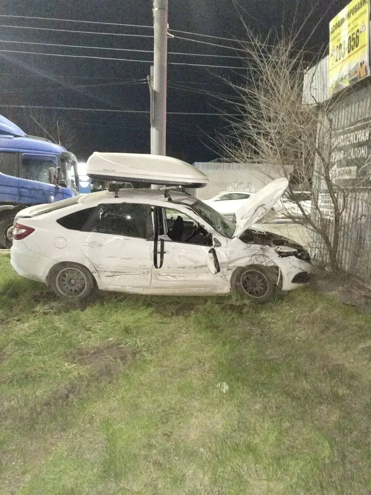 Сотрудники Госавтоинспекции Оренбурга устанавливают обстоятельства ДТП со смертельным исходом на улице Шевченко Сотрудники Госавтоинспекции Оренбурга устанавливают обстоятельства ДТП со смертельным исходом на улице Шевченко