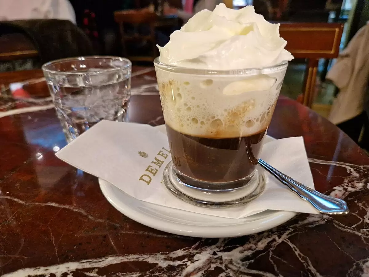 Einsp?nner: венский кофе, который стал символом уюта и наслаждения