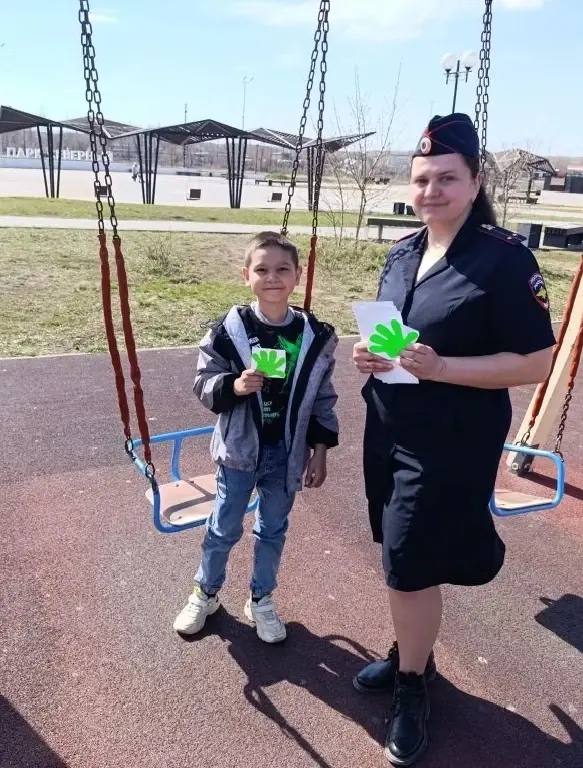 В Орском парке "Северный" прошла акция "Внимание – жизнь": Госавтоинспекция учит детей безопасности на дорогах