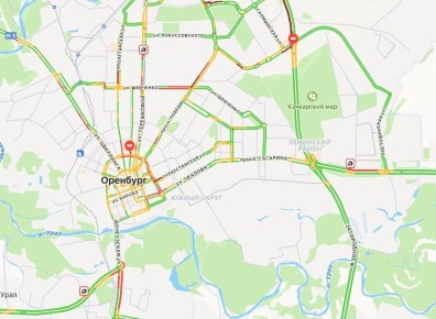 В разных частях Оренбурга сегодня утром заторы на дорогах