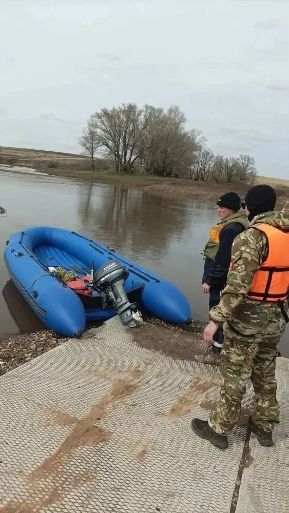 В Октябрьском районе две недели ищут утонувшего мальчика В Октябрьском районе две недели ищут утонувшего мальчика