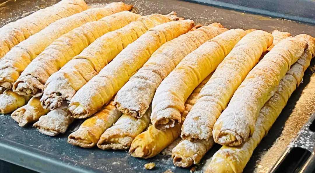 Сметанные трубочки: быстрое и вкусное лакомство к вашему чаепитию