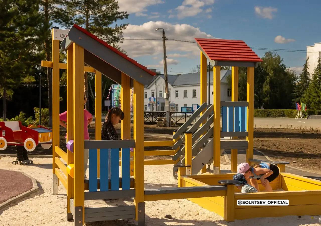 Евгений Солнцев: Жители Оренбургской области могут самостоятельно выбрать общественные территории, которые будут благоустроены в 2027 году Евгений Солнцев: Жители Оренбургской области могут самостоятельно выбрать общественные территории, которые будут благоустроены в 2027 году