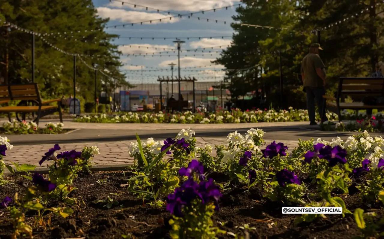 Евгений Солнцев: Жители Оренбургской области могут самостоятельно выбрать общественные территории, которые будут благоустроены в 2027 году Евгений Солнцев: Жители Оренбургской области могут самостоятельно выбрать общественные территории, которые будут благоустроены в 2027 году