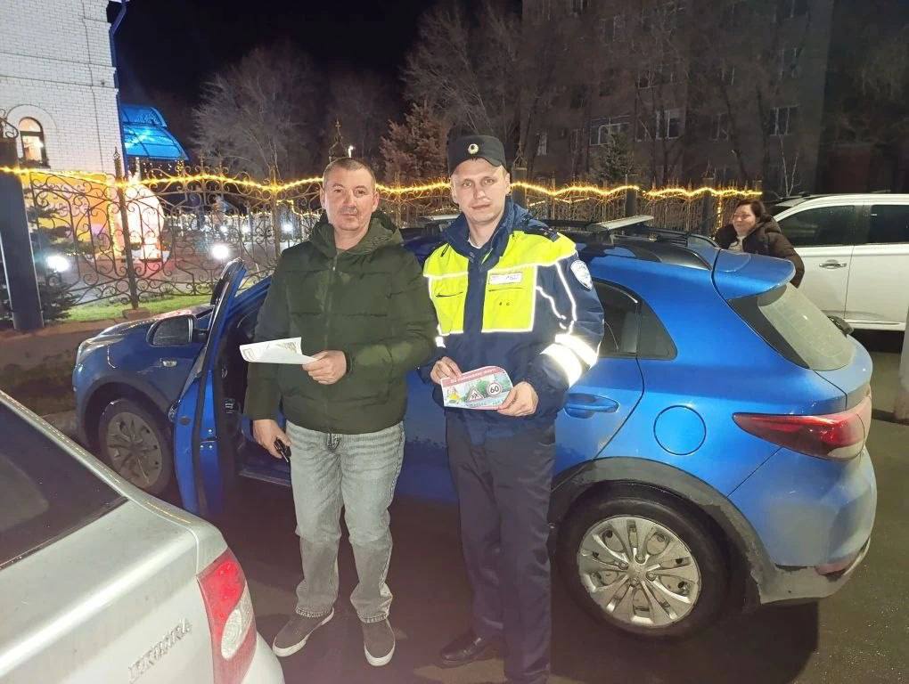 Наряды ДПС несут службу в усиленном режиме, особенно вблизи мест богослужений Наряды ДПС несут службу в усиленном режиме, особенно вблизи мест богослужений