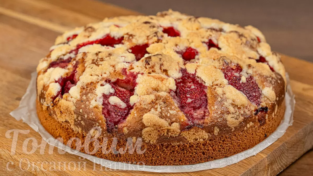 Невероятный летний пирог с клубникой — освежающее лакомство для вашего чаепития!