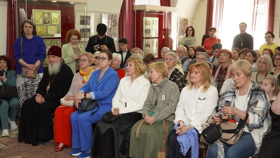 В Оренбурге открылась уникальная выставка «От Рождества до Пасхи» В Оренбурге открылась уникальная выставка «От Рождества до Пасхи»