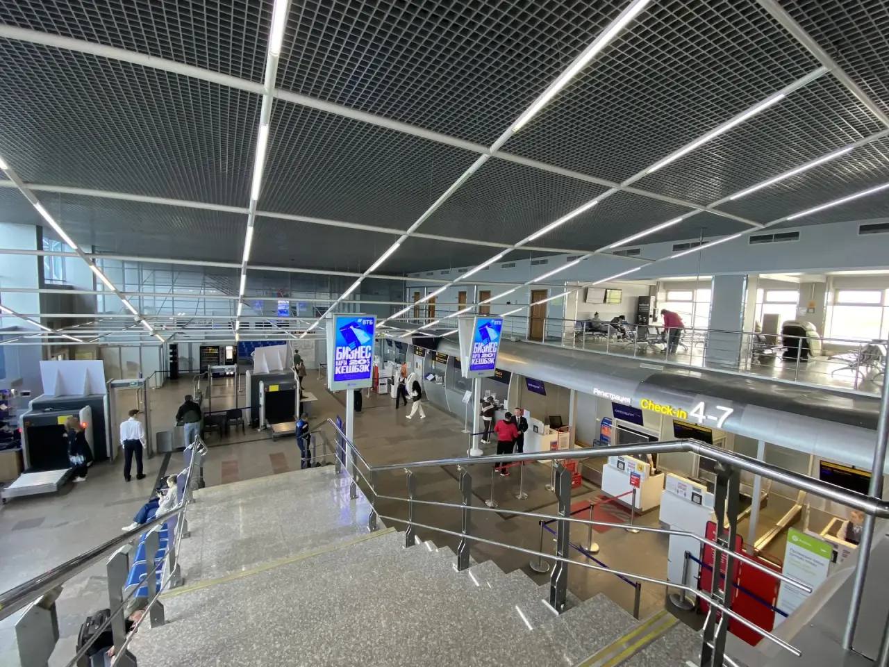 В аэропорту Оренбурга продолжают действовать ограничения на приём и выпуск рейсов В аэропорту Оренбурга продолжают действовать ограничения на приём и выпуск рейсов