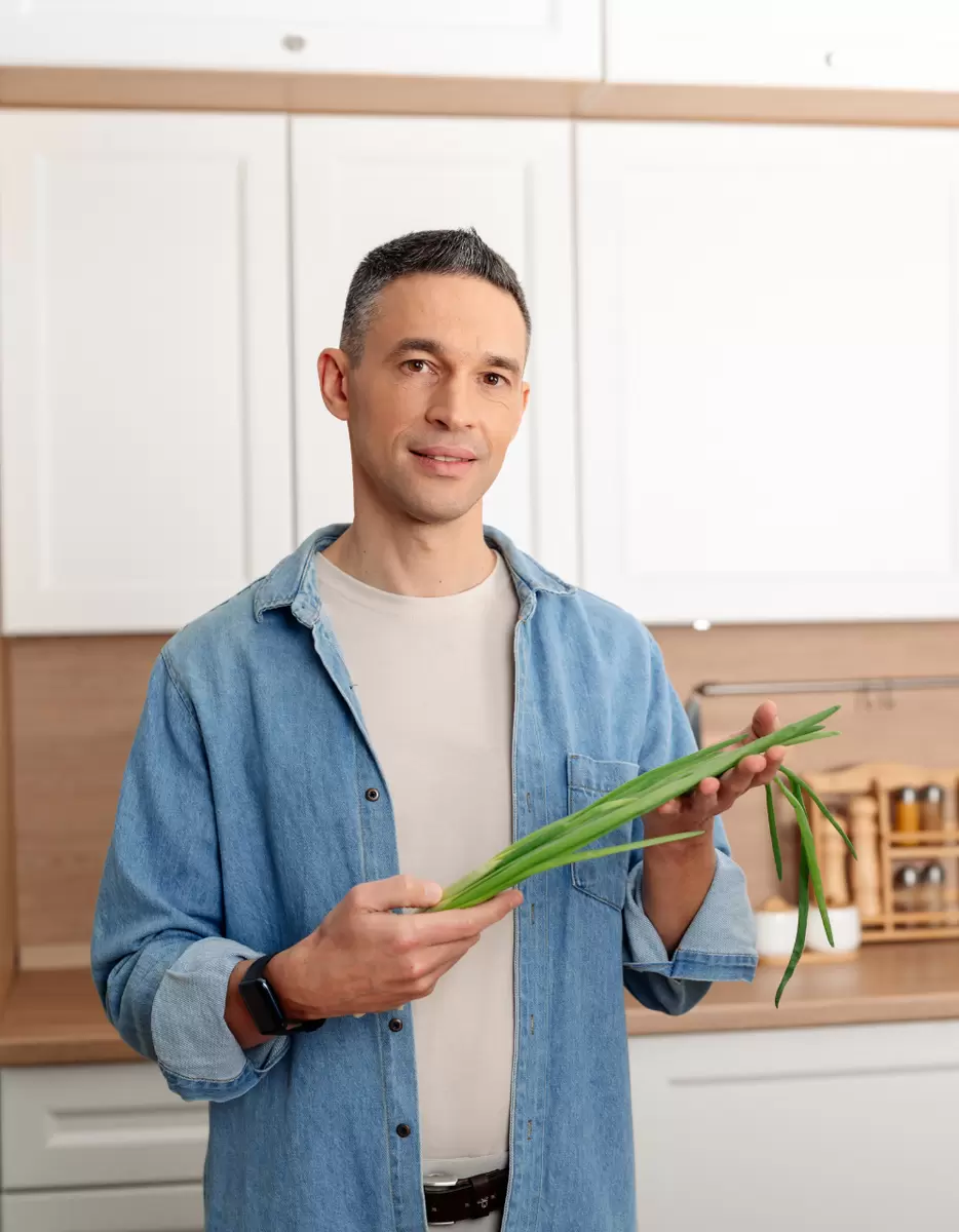 Эксперты объясняют: работа на дачных грядках — тренировка для души или стресс для тела?