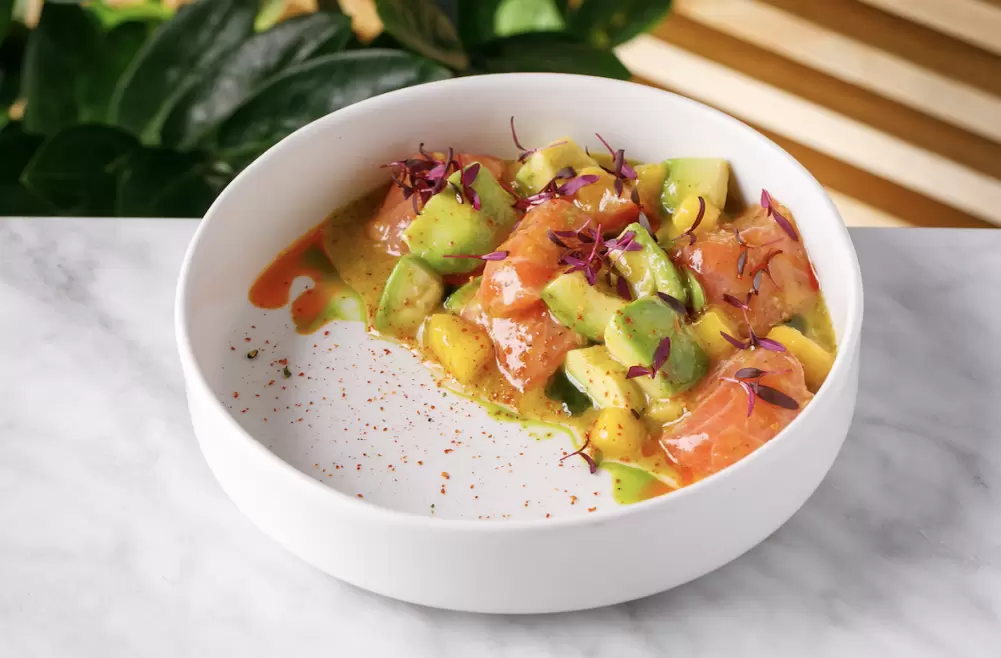 Севиче с лососем и авокадо: свежесть и изысканность на вашем столе