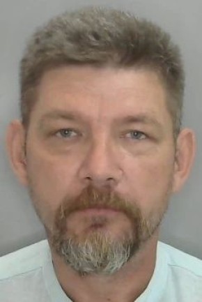 ВНИМАНИЕ, РОЗЫСК!. Сотрудниками полиции за совершение особо тяжкого преступления разыскивается Басалаев Сергей Павлович, 1974 года рождения