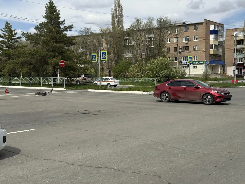В Гайском округе сотрудники Госавтоинспекции выясняют обстоятельства ДТП с участием 11-летнего самокатчика В Гайском округе сотрудники Госавтоинспекции выясняют обстоятельства ДТП с участием 11-летнего самокатчика