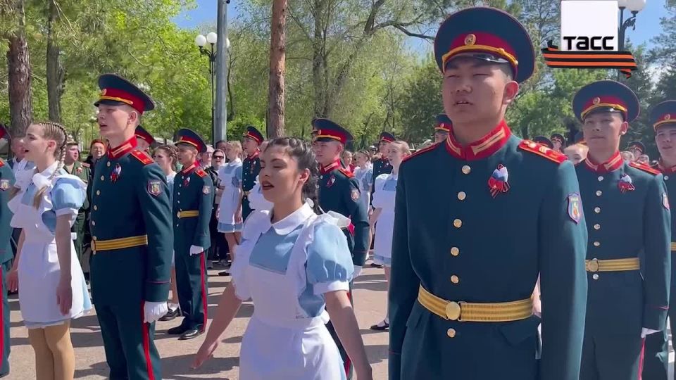 Около 40 тыс. жителей Оренбургской области стали участниками акции "Вальс Победы"