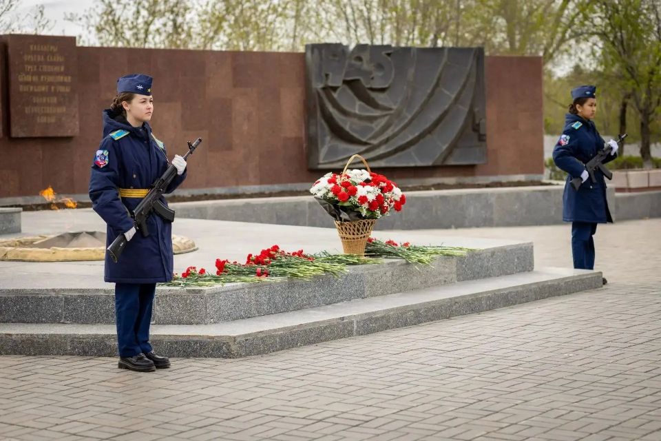 Более 2500 школьников Оренбурга присоединились к Вахте Памяти в преддверии Дня Победы