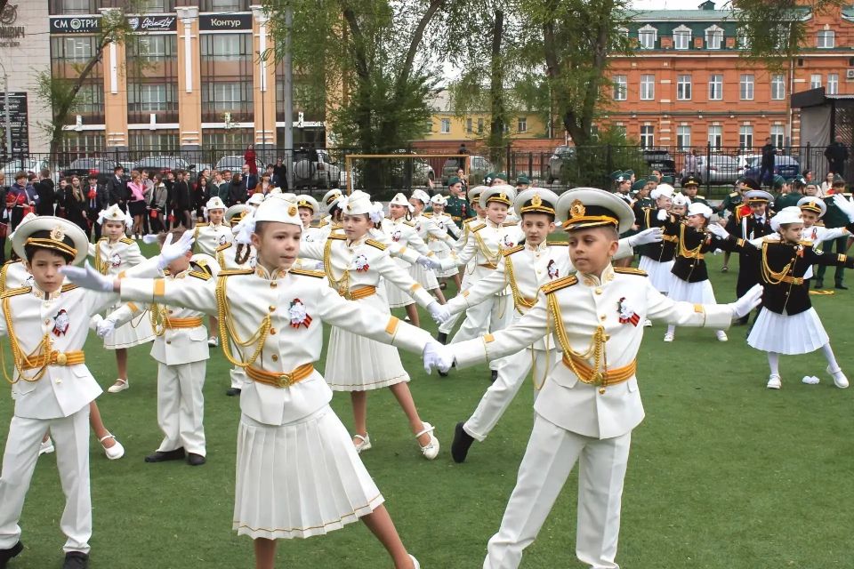 «Вальс Победы» - во дворах школ и детских садов «Вальс Победы» - во дворах школ и детских садов