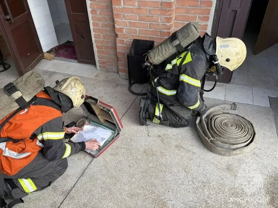 В Храме Святых апостолов Петра и Павла города Новотроицка прошли пожарно-тактические учения В Храме Святых апостолов Петра и Павла города Новотроицка прошли пожарно-тактические учения