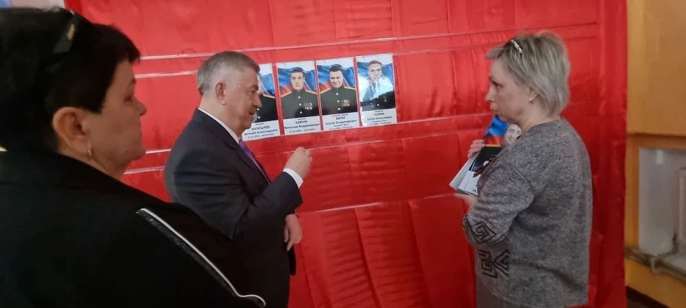 Виктор Водолацкий: Посещая город Зоринск в ЛНР, обратил внимание на Дом культуры, скрытый за строительными лесами Виктор Водолацкий: Посещая город Зоринск в ЛНР, обратил внимание на Дом культуры, скрытый за строительными лесами