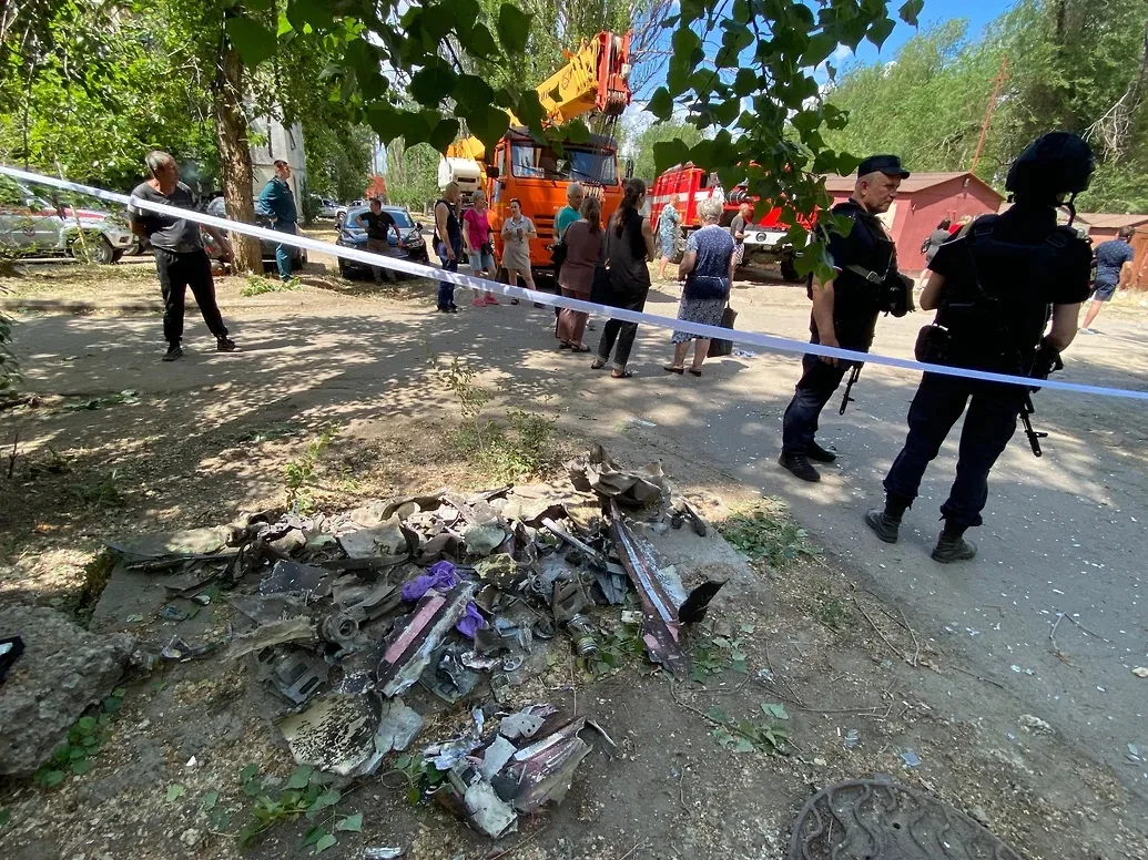В Оренбурге при отражении атаки БПЛА поврежден жилой дом