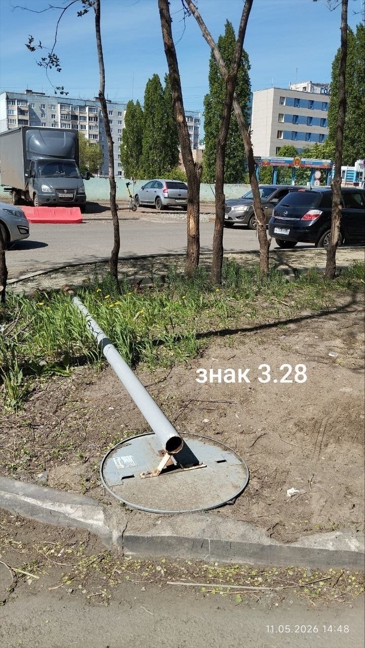«Знаки валяющиеся устанавливать будут?»: Ремонт дороги вызвал вопросы у жителей Оренбурга