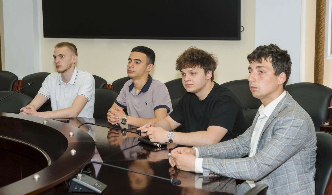 Оренбургская молодежь поддерживает введение строгих санкций за нарушение езды на электросамокатах Оренбургская молодежь поддерживает введение строгих санкций за нарушение езды на электросамокатах