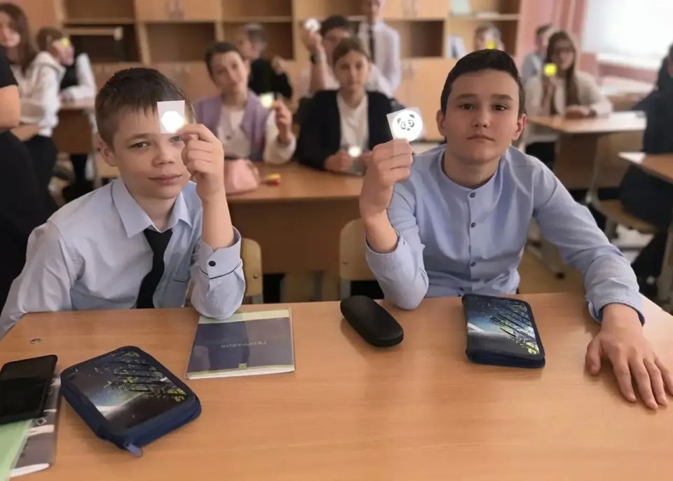 Безопасность на дороге начинается с малого: в Орске прошла акция «Засветись!»