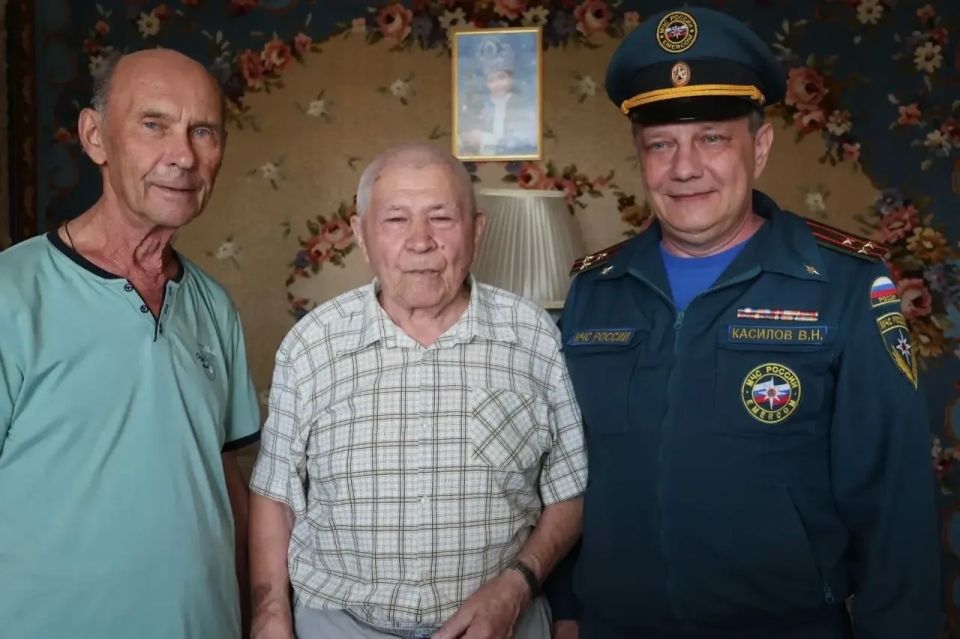 Ветерану гражданской обороны Владимиру Петровичу Семченко – 90 лет!