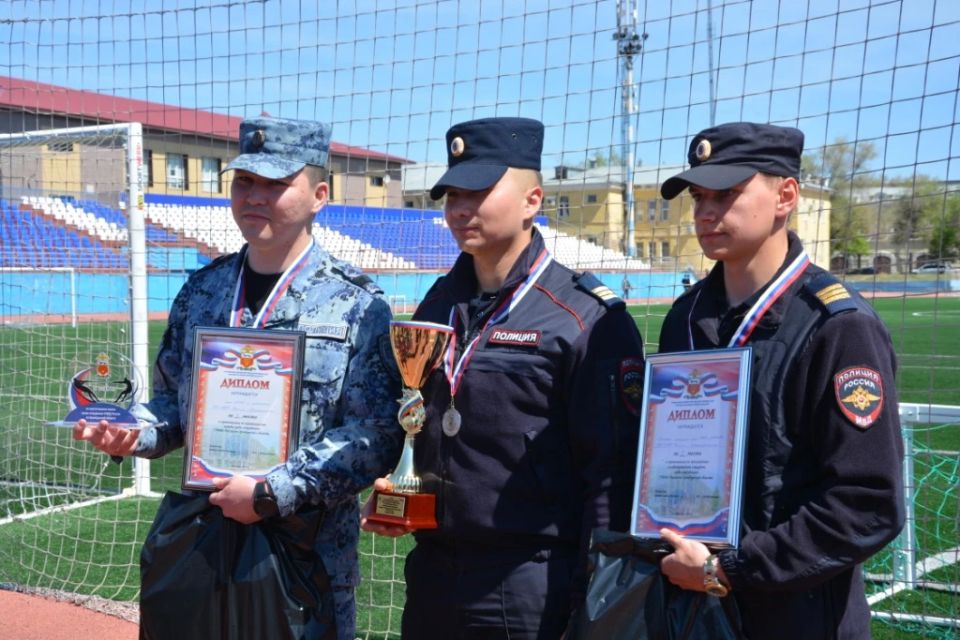 Сотрудники полиции Оренбургской области провели спартакиаду в честь 81летия Победы Сотрудники полиции Оренбургской области провели спартакиаду в честь 81летия Победы
